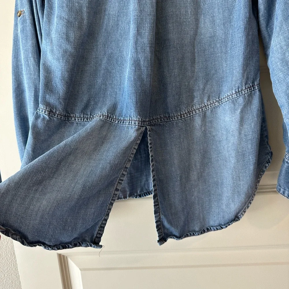 Cloth & Stone Chambray Slit Back Button Down Shirt - Picture 7 of 7